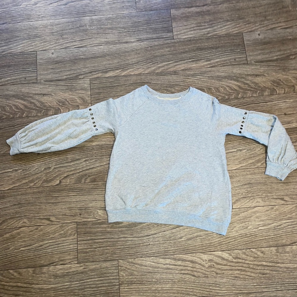 ⭐️ True Craft Studded Puff Sleeve Sweatshirt ⭐️